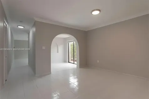 6811 SW 105th Court Miami FL 33173