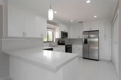 6811 SW 105th Court Miami FL 33173