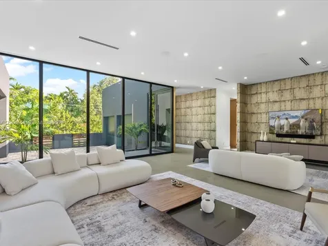 871 NE 83rd Street Miami FL 33138