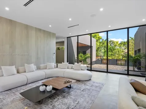 871 NE 83rd Street Miami FL 33138