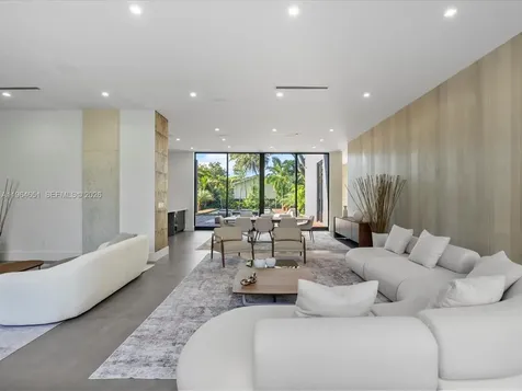 871 NE 83rd Street Miami FL 33138