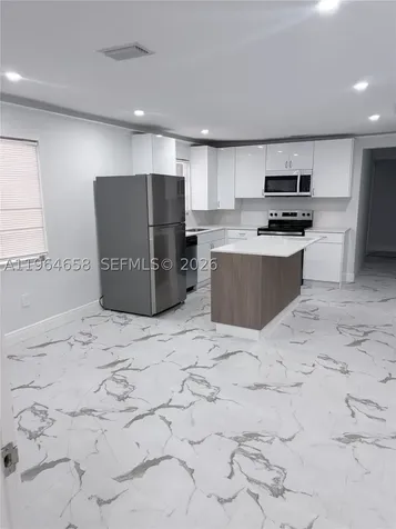 6829 SW 25th Street Miami FL 33155