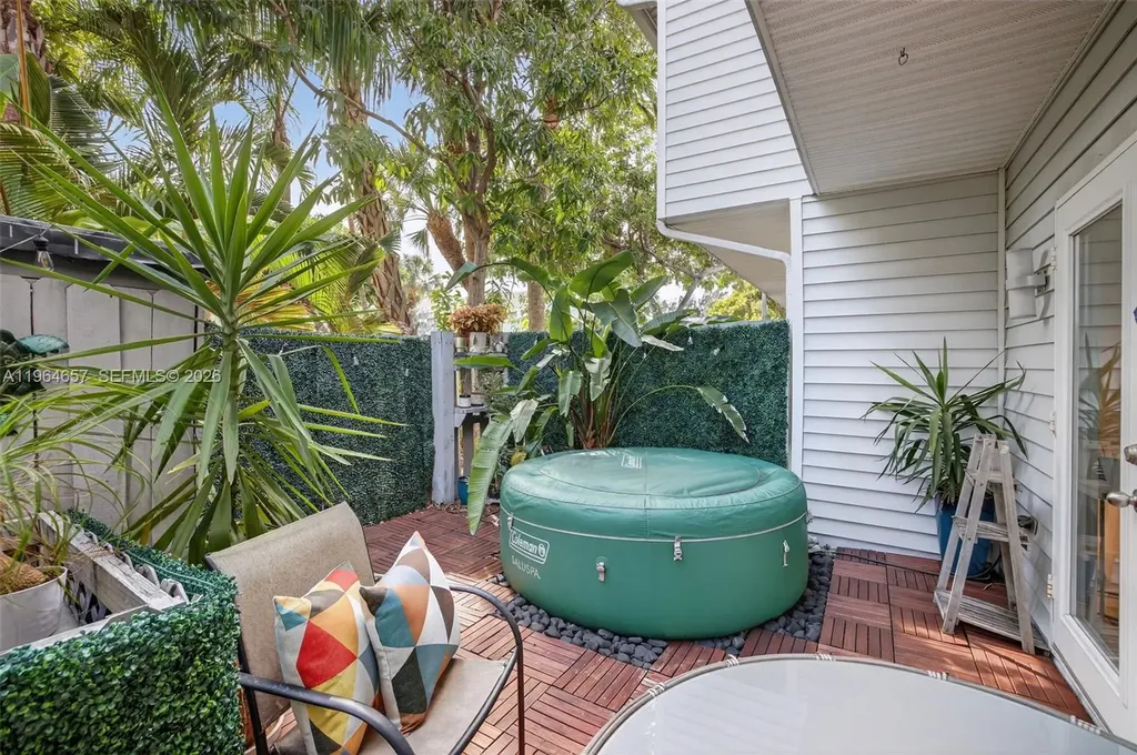 1953 NE 15th Avenue Fort Lauderdale FL 33305