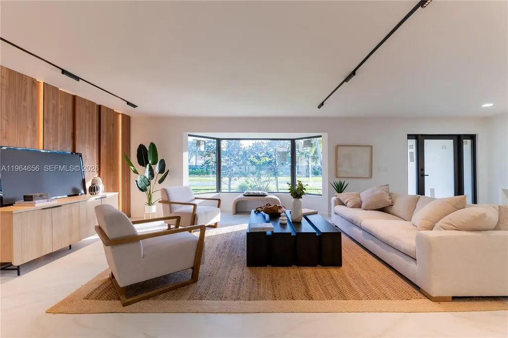 2415 NE 35th Drive Fort Lauderdale FL 33308