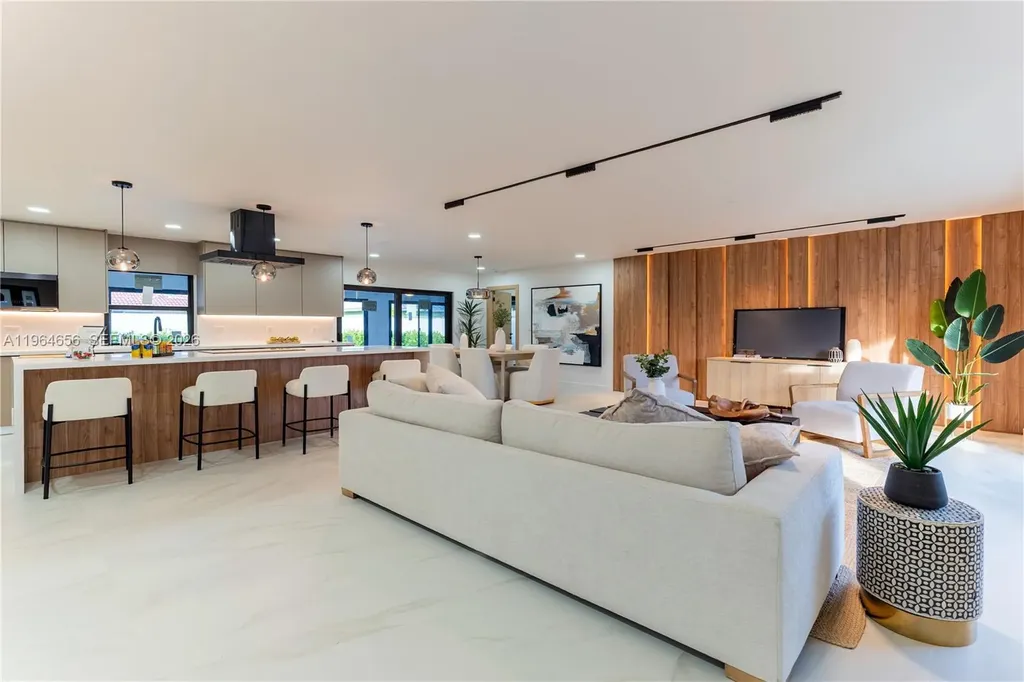 2415 NE 35th Drive Fort Lauderdale FL 33308