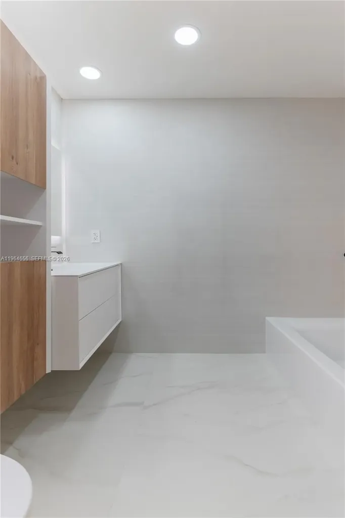 2415 NE 35th Drive Fort Lauderdale FL 33308