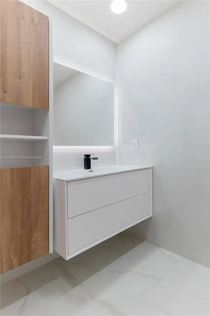 2415 NE 35th Drive Fort Lauderdale FL 33308