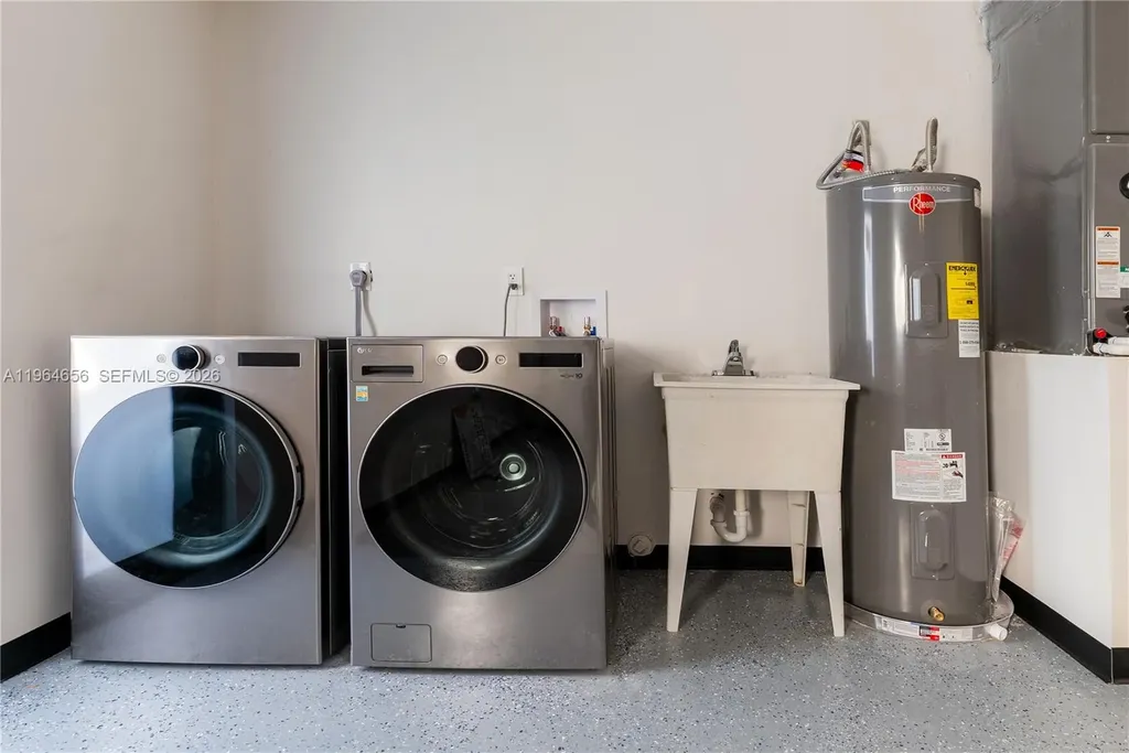 2415 NE 35th Drive Fort Lauderdale FL 33308