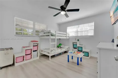 16895 NE 4th Place North Miami Beach FL 33162