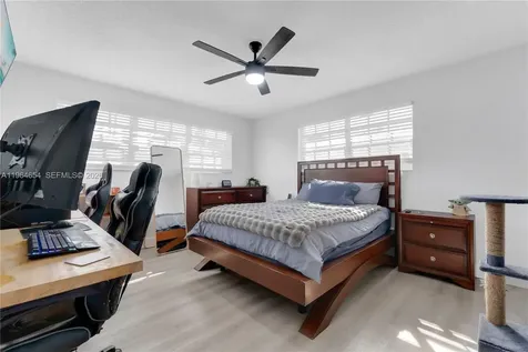 16895 NE 4th Place North Miami Beach FL 33162