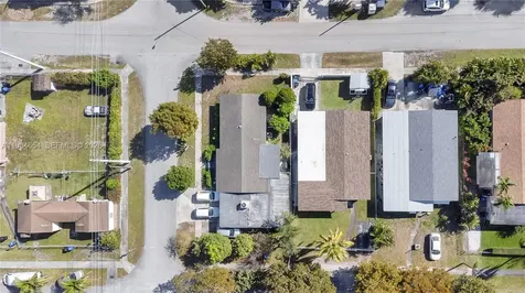 16895 NE 4th Place North Miami Beach FL 33162