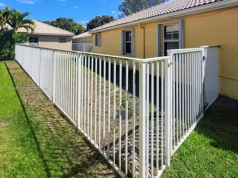 4309 Pine Ridge Court Weston FL 33331