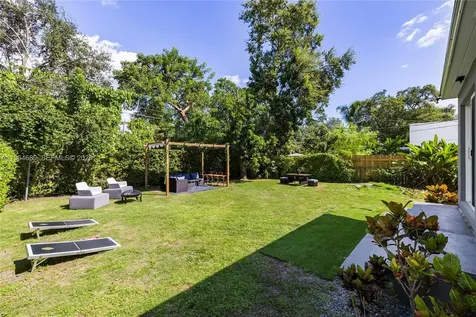 285 NW 45th Street Miami FL 33127
