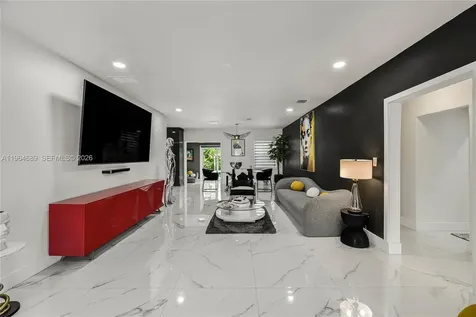 285 NW 45th Street Miami FL 33127