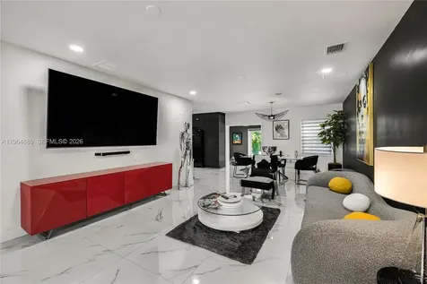 285 NW 45th Street Miami FL 33127