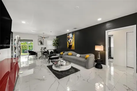 285 NW 45th Street Miami FL 33127