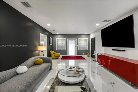 285 NW 45th Street Miami FL 33127