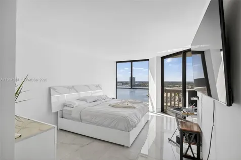 1000 Island Boulevard Aventura FL 33160