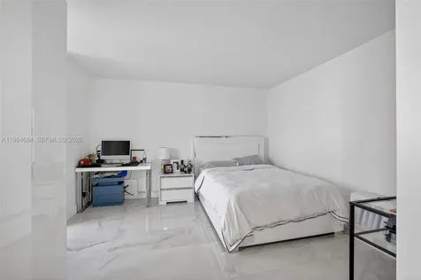 1000 Island Boulevard Aventura FL 33160