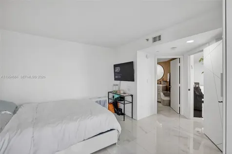 1000 Island Boulevard Aventura FL 33160