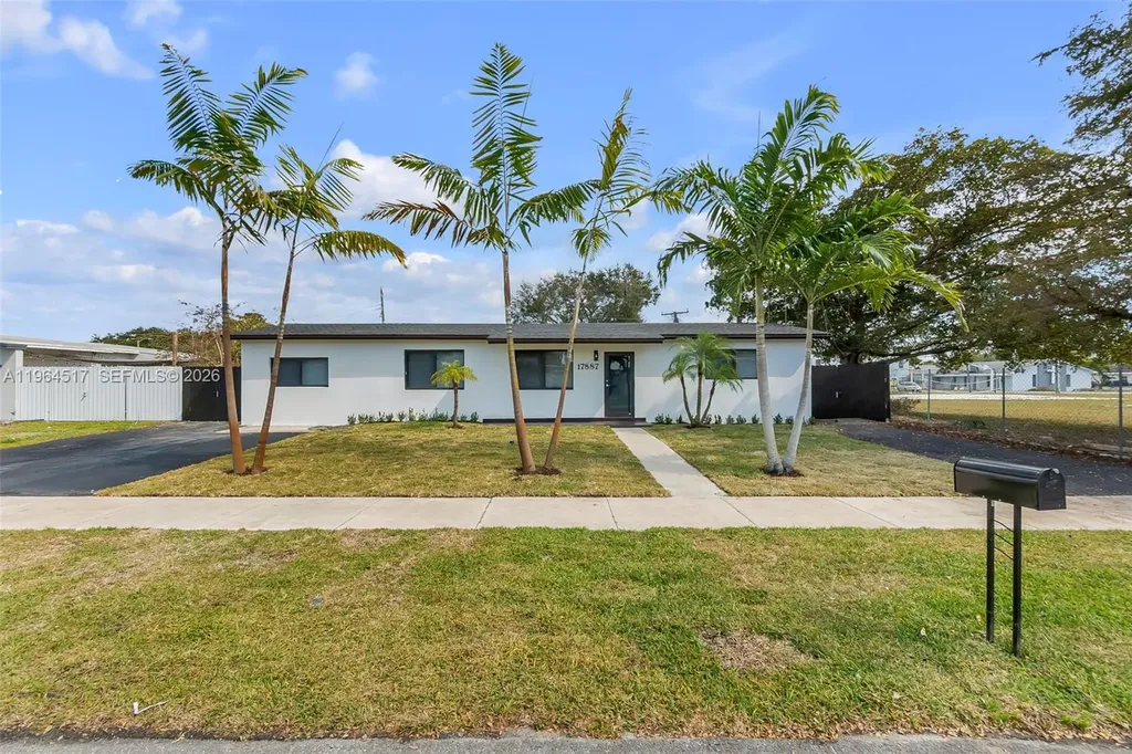 17887 78th Place Hialeah FL 33015