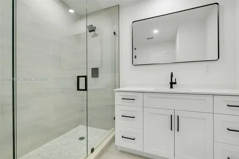 17887 78th Place Hialeah FL 33015