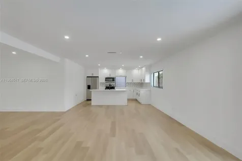 17887 78th Place Hialeah FL 33015