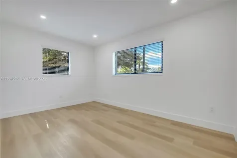 17887 78th Place Hialeah FL 33015
