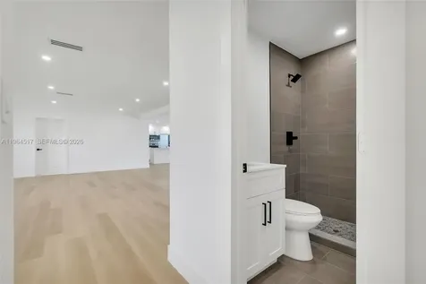 17887 78th Place Hialeah FL 33015