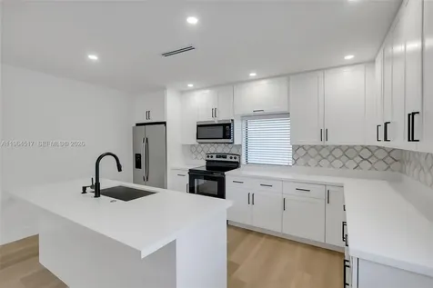 17887 78th Place Hialeah FL 33015