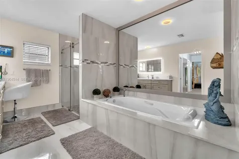 7371 NW 83rd Way Tamarac FL 33321