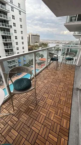 5077 NW 7th Street Miami FL 33126