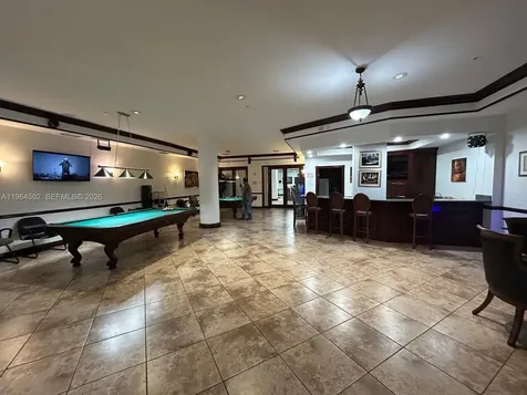 5077 NW 7th Street Miami FL 33126
