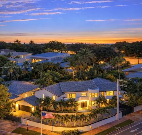 6180 Pine Tree Drive Miami Beach FL 33140