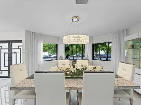 6180 Pine Tree Drive Miami Beach FL 33140