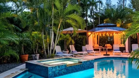 6180 Pine Tree Drive Miami Beach FL 33140