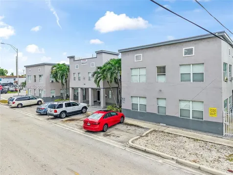 508 W 1st Avenue Hialeah FL 33010