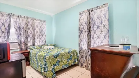 508 W 1st Avenue Hialeah FL 33010