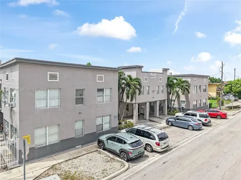 508 W 1st Avenue Hialeah FL 33010