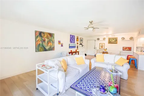 4201 N Ocean Drive Hollywood FL 33019