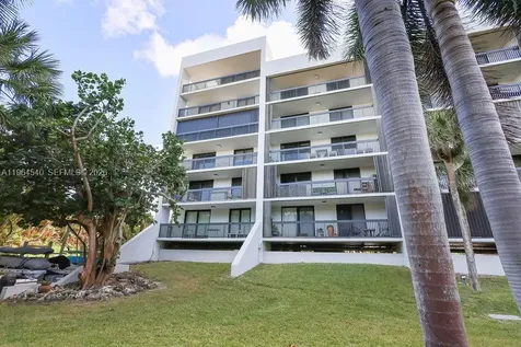 4201 N Ocean Drive Hollywood FL 33019