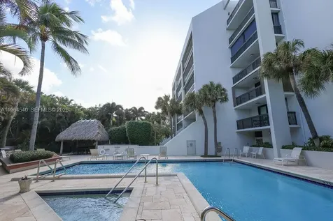 4201 N Ocean Drive Hollywood FL 33019