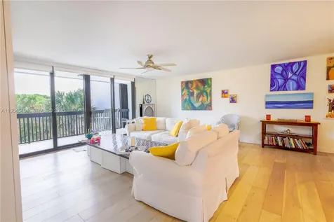 4201 N Ocean Drive Hollywood FL 33019