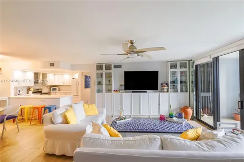 4201 N Ocean Drive Hollywood FL 33019