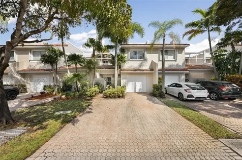 10233 NW 52nd Lane Doral FL 33178