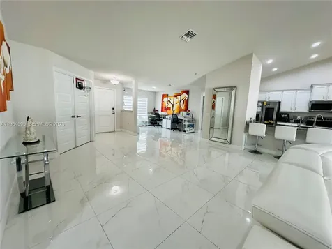 1137 NE 4th Place Cape Coral FL 33909