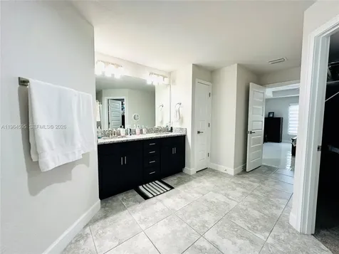 1137 NE 4th Place Cape Coral FL 33909