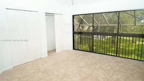 7041 SW 42nd Place Davie FL 33314