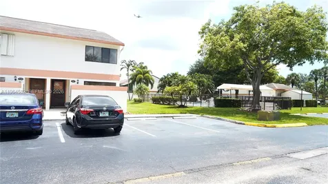 7041 SW 42nd Place Davie FL 33314
