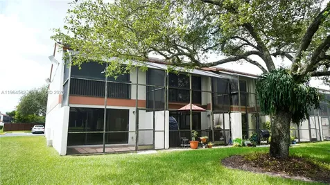 7041 SW 42nd Place Davie FL 33314